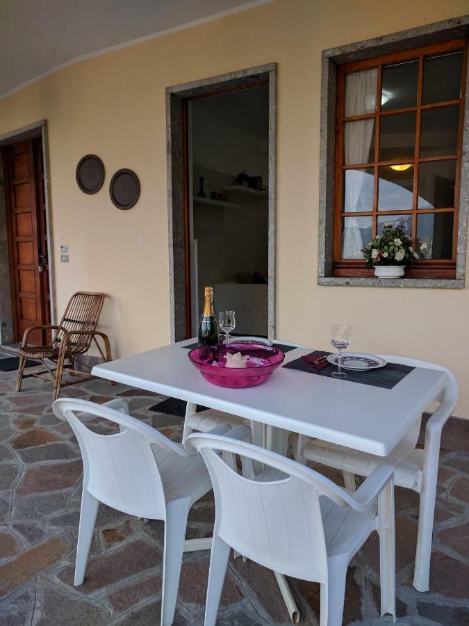 Gina'S Apartment Riva di Solto Bagian luar foto